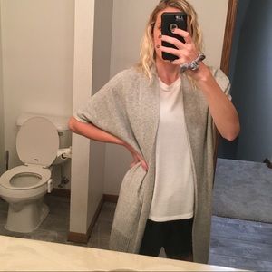 Short sleeved cardigan